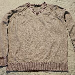 Raffi Shaya Wool/Cashmere/Cotton Heather Gray/ Burgandy V-Neck Sweater